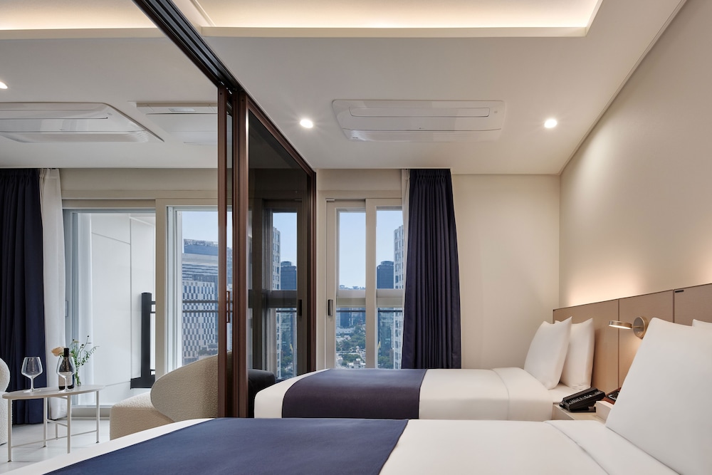 جناح بريميير بسريرين منفصلين، Hotel The Botanik Sewoon Myeongdong 3/6
