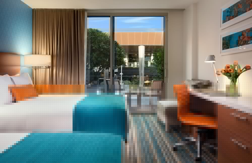 Shore Hotel 38/50