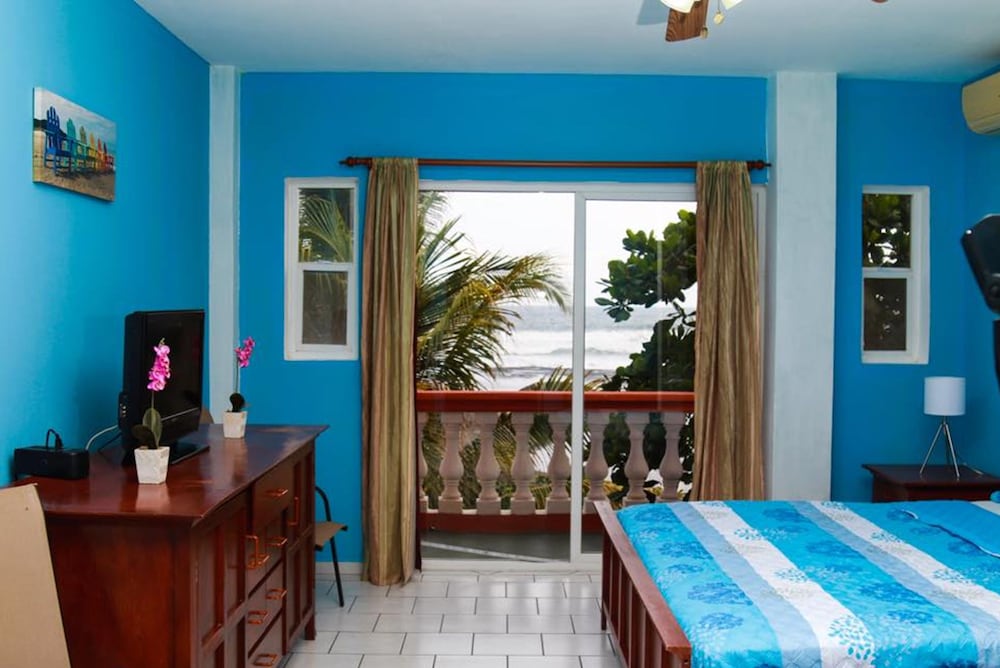 SABAS Beach Resort 43/66
