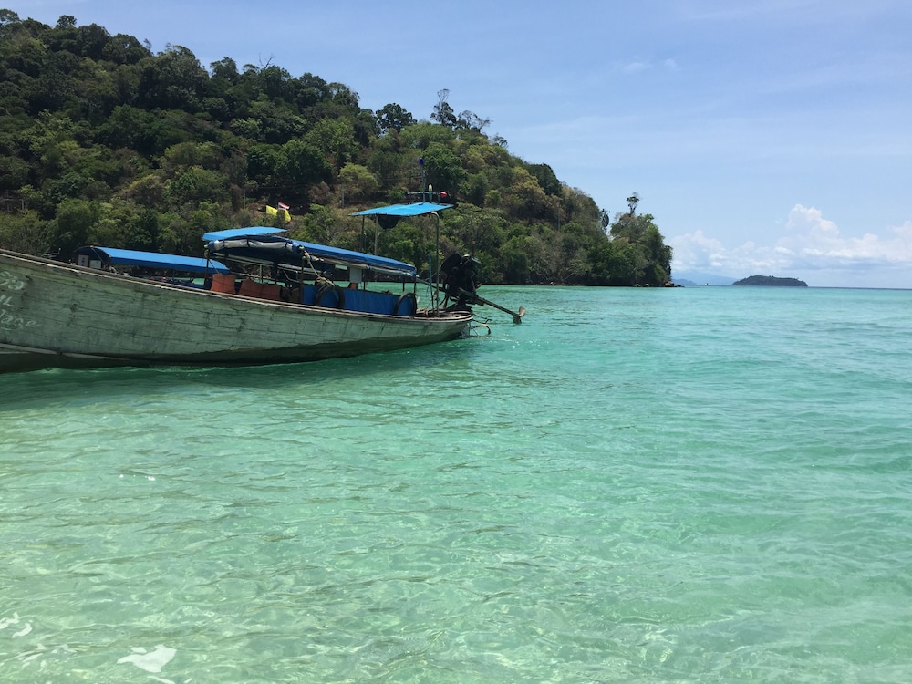 Phi Phi Little Star 34/66