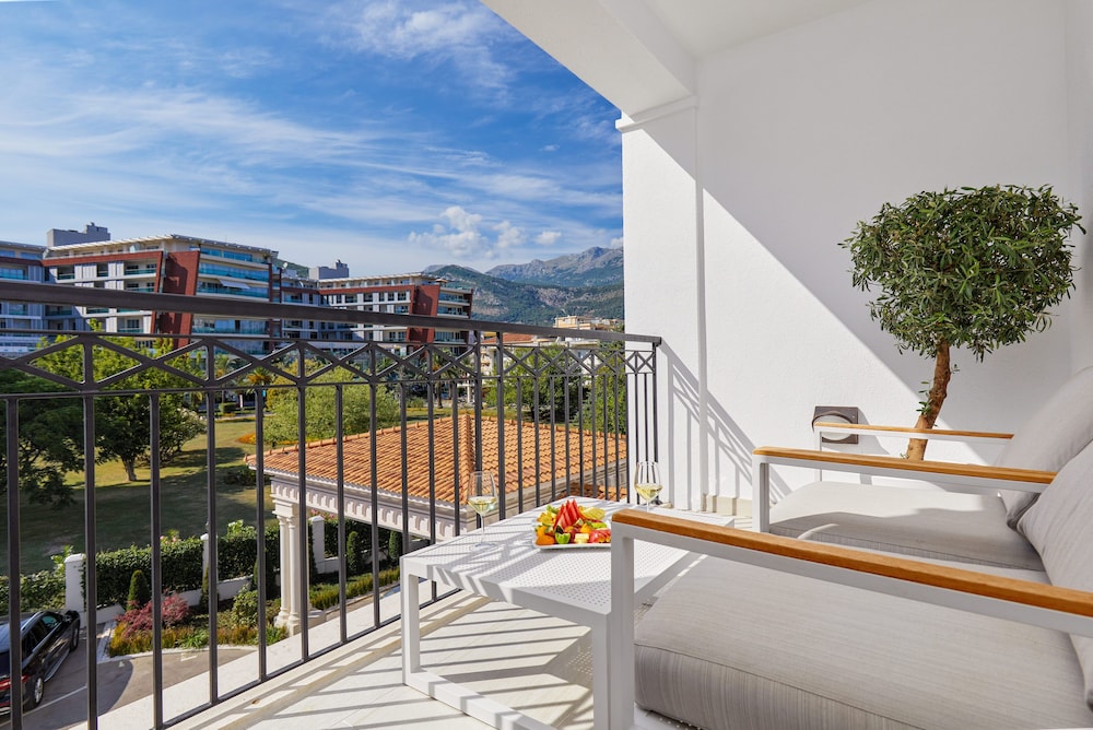 Hotel Budva 56/60