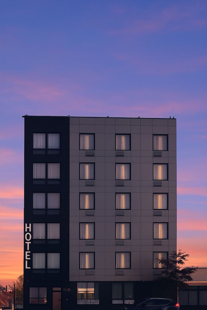 Bkway Hotel Brooklyn 1/31