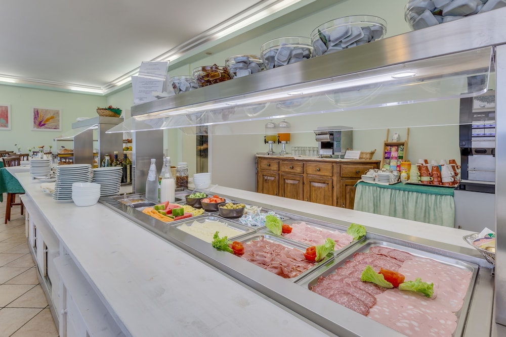 Hotel Austria 33/64