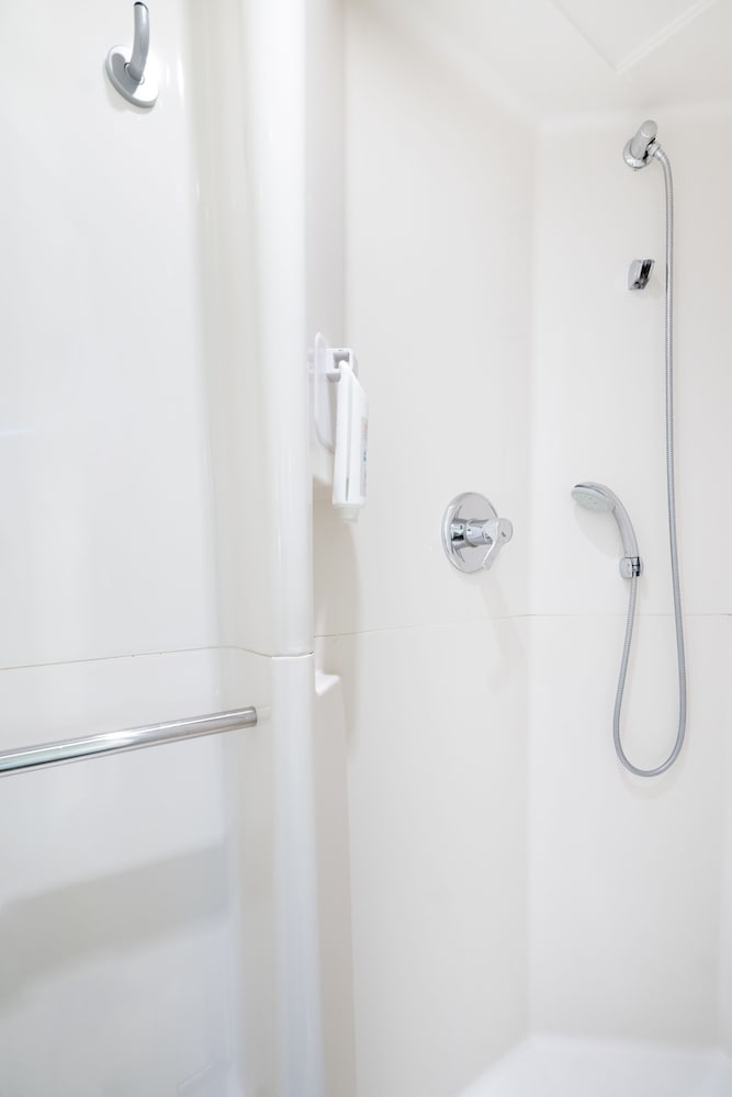 Ibis Budget Paris Porte De Montmartre 59/60