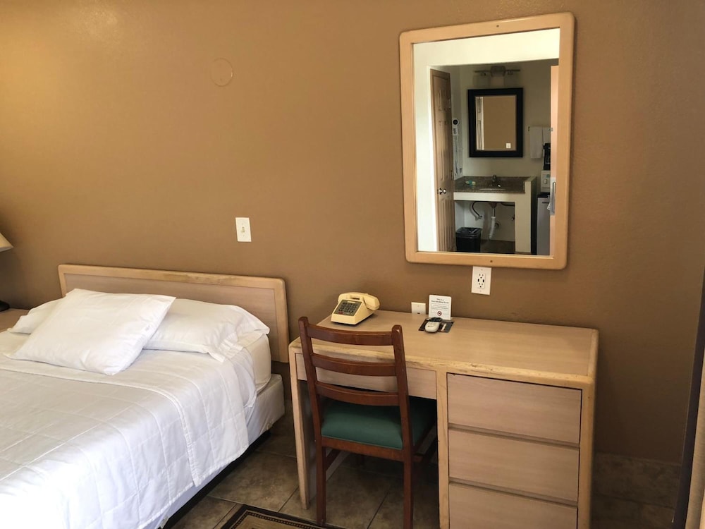 Topper Motel 9/47
