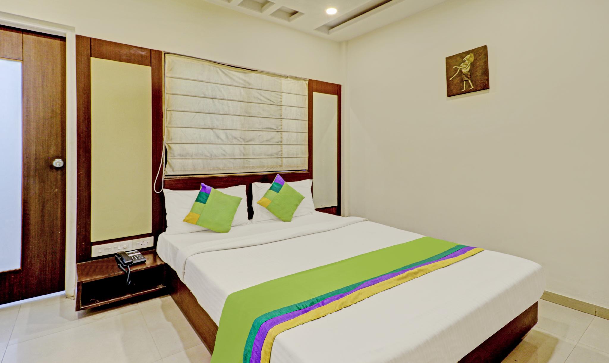 Oyo 5408 Loharkar's Family Hotel 20/34