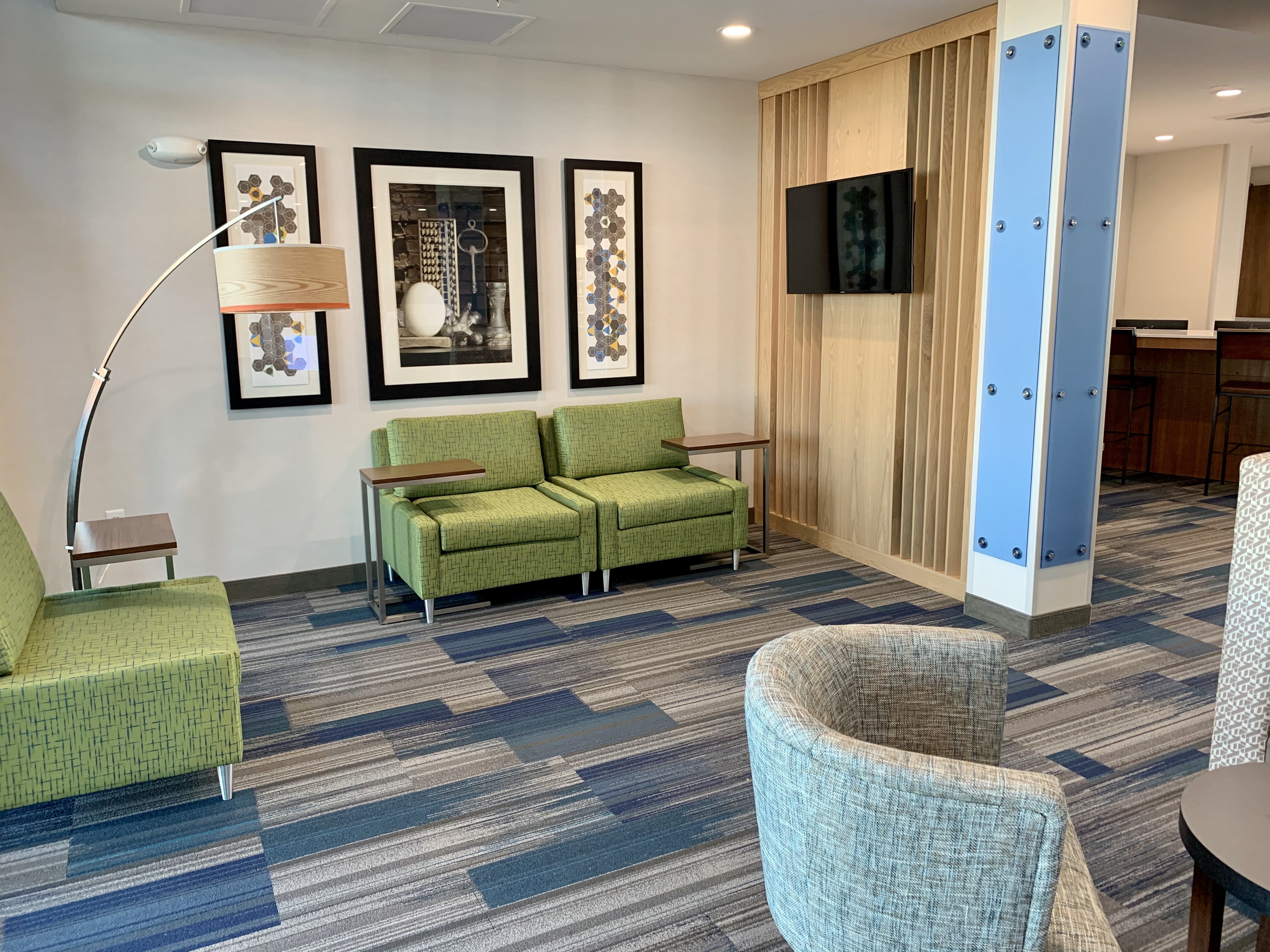 Holiday Inn Express and Suites Phoenix North Happy Valley an IHG Hotel 39/64