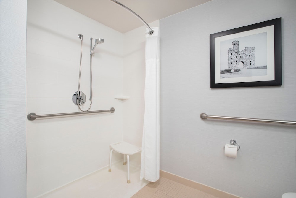 Courtyard by Marriott Worcester 13/45