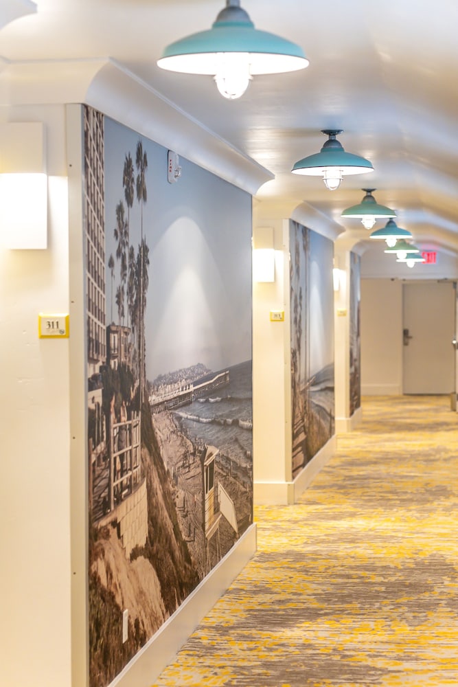Ocean Park Inn 35/55