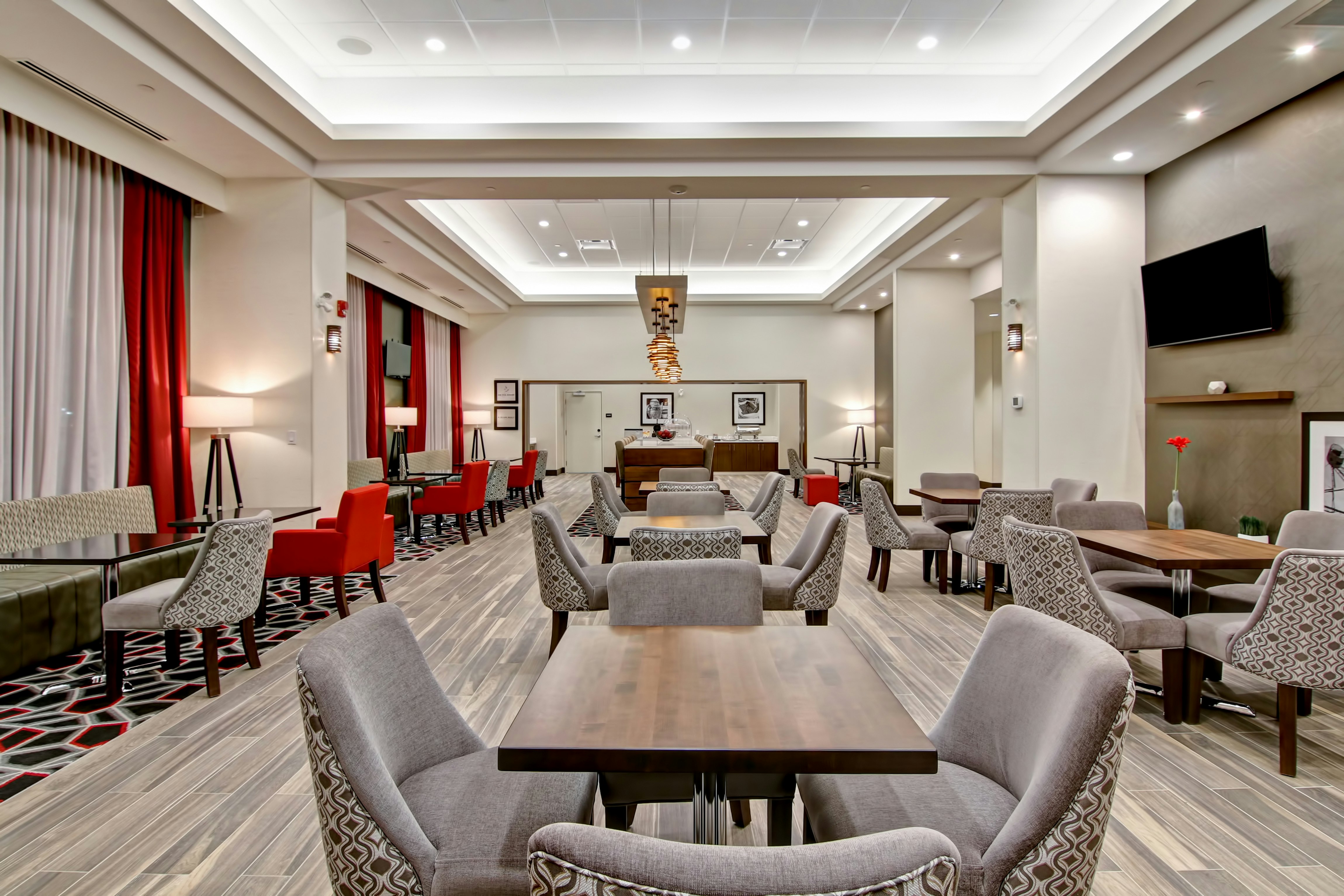 Hampton Inn & Suites By Hilton Grande Prairie 35/49