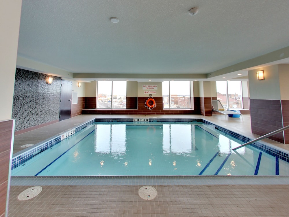 DoubleTree by Hilton Edmonton Downtown 21/50