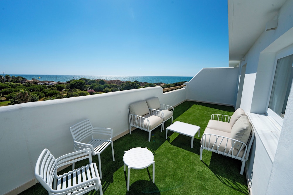 Punta Candor Suites 11/70