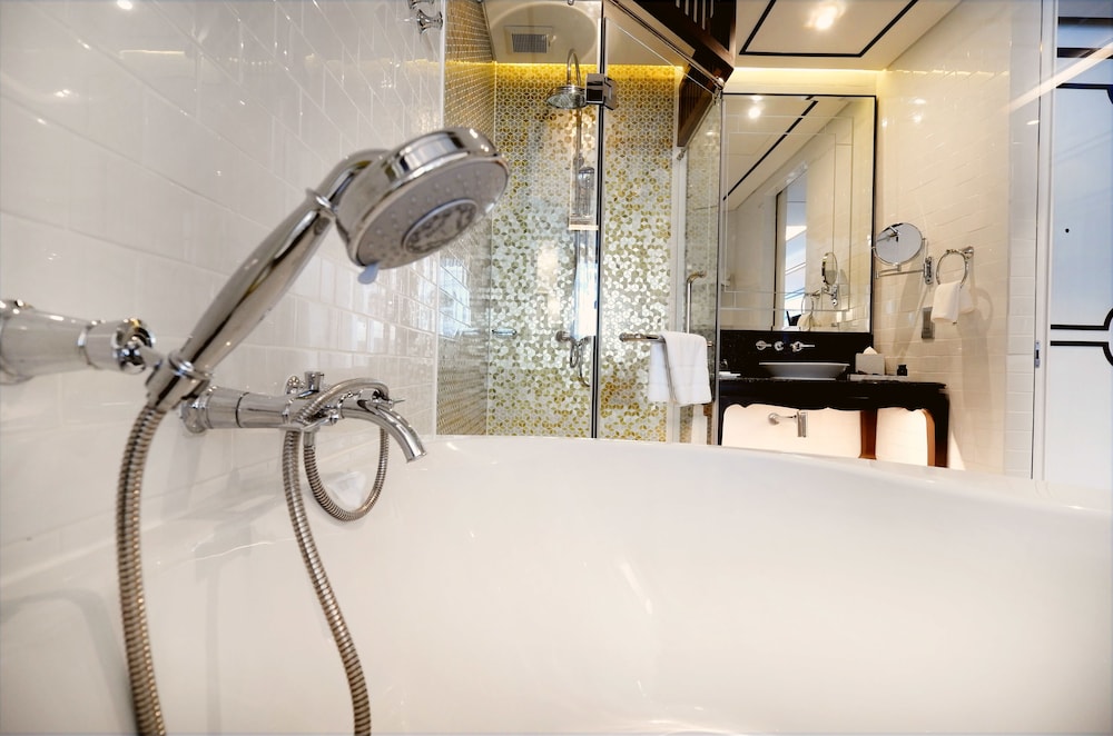Movenpick Myth Hotel Patong 32/65