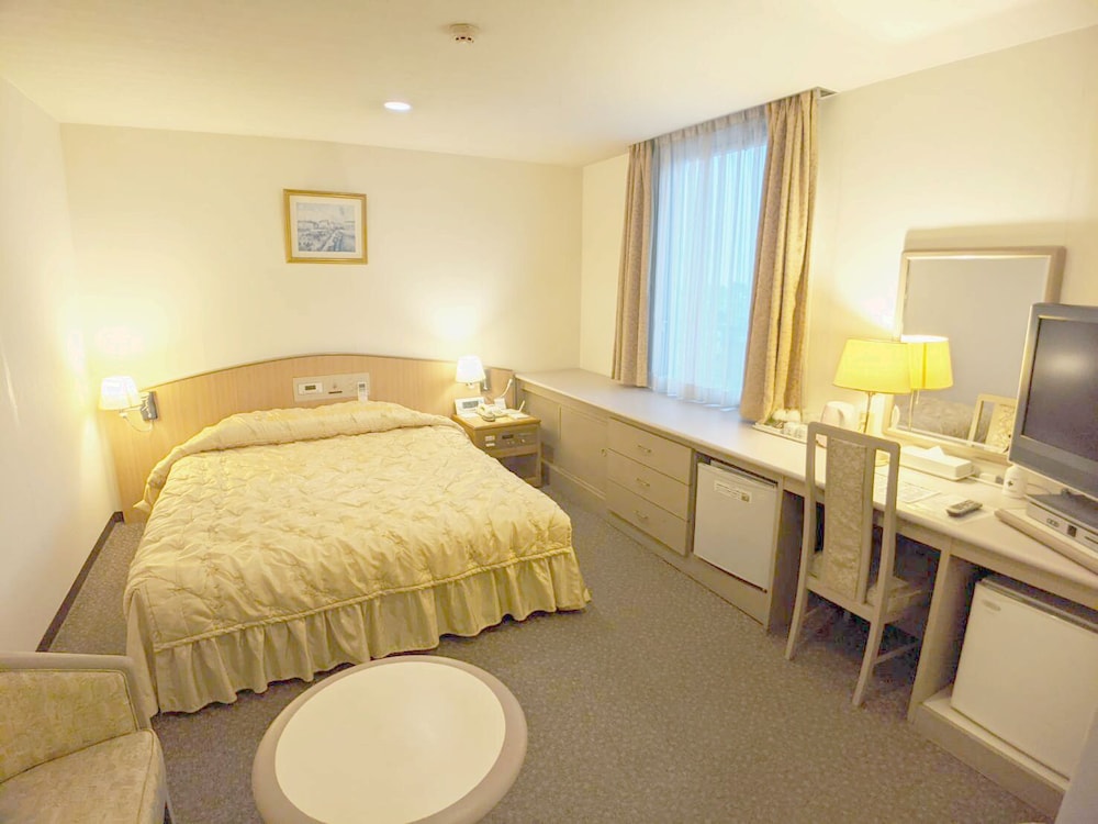 Hotel New Century 13/70