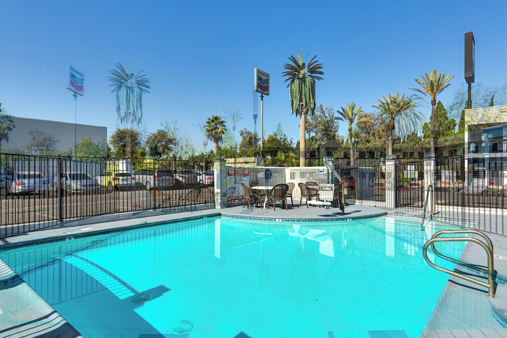 Hotel Seville 33/59