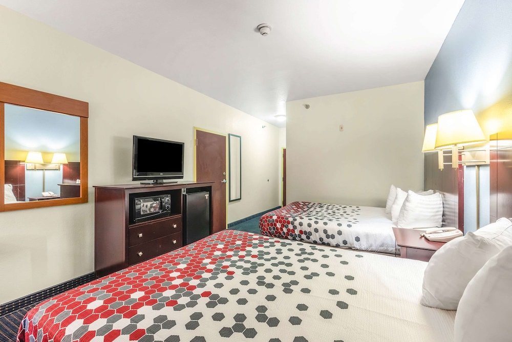 Econo Lodge Inn and Suites Pritchard Road North Little Rock 19/45