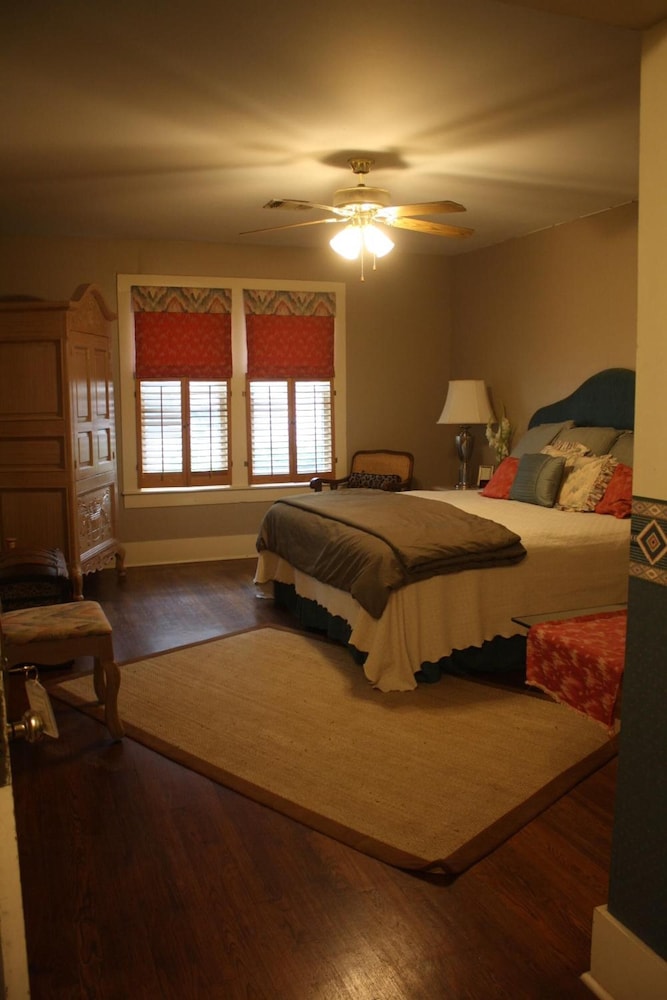 The Crystal River Inn 40/67