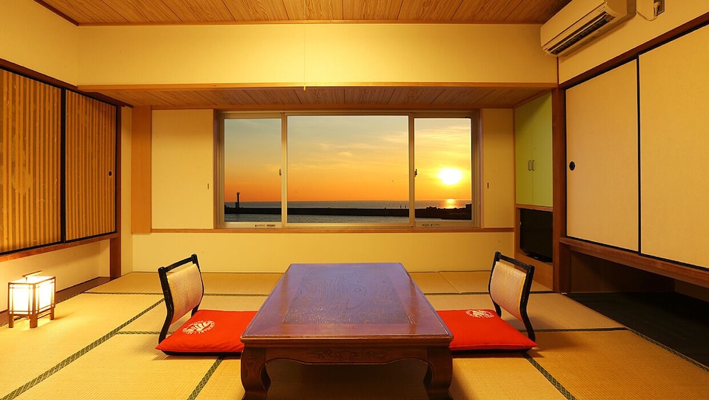 OKUKINOSAKI SEASIDE HOTEL 8/23