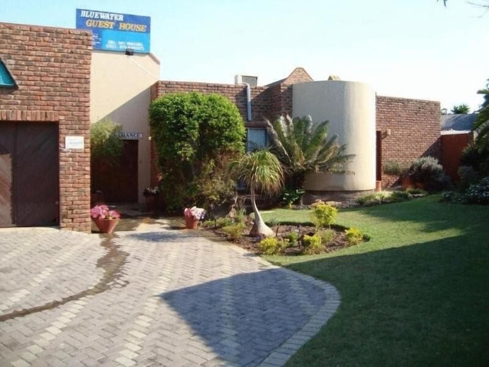 Bluewater Guesthouse 20/23