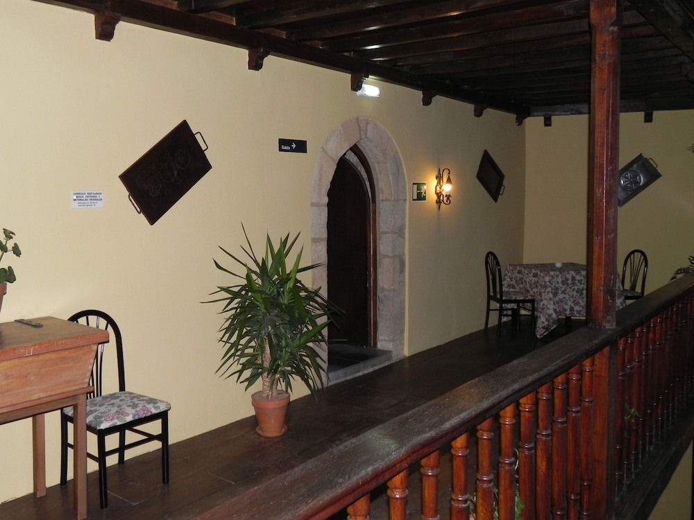 Hotel Castillo de Valdes Salas 5/26