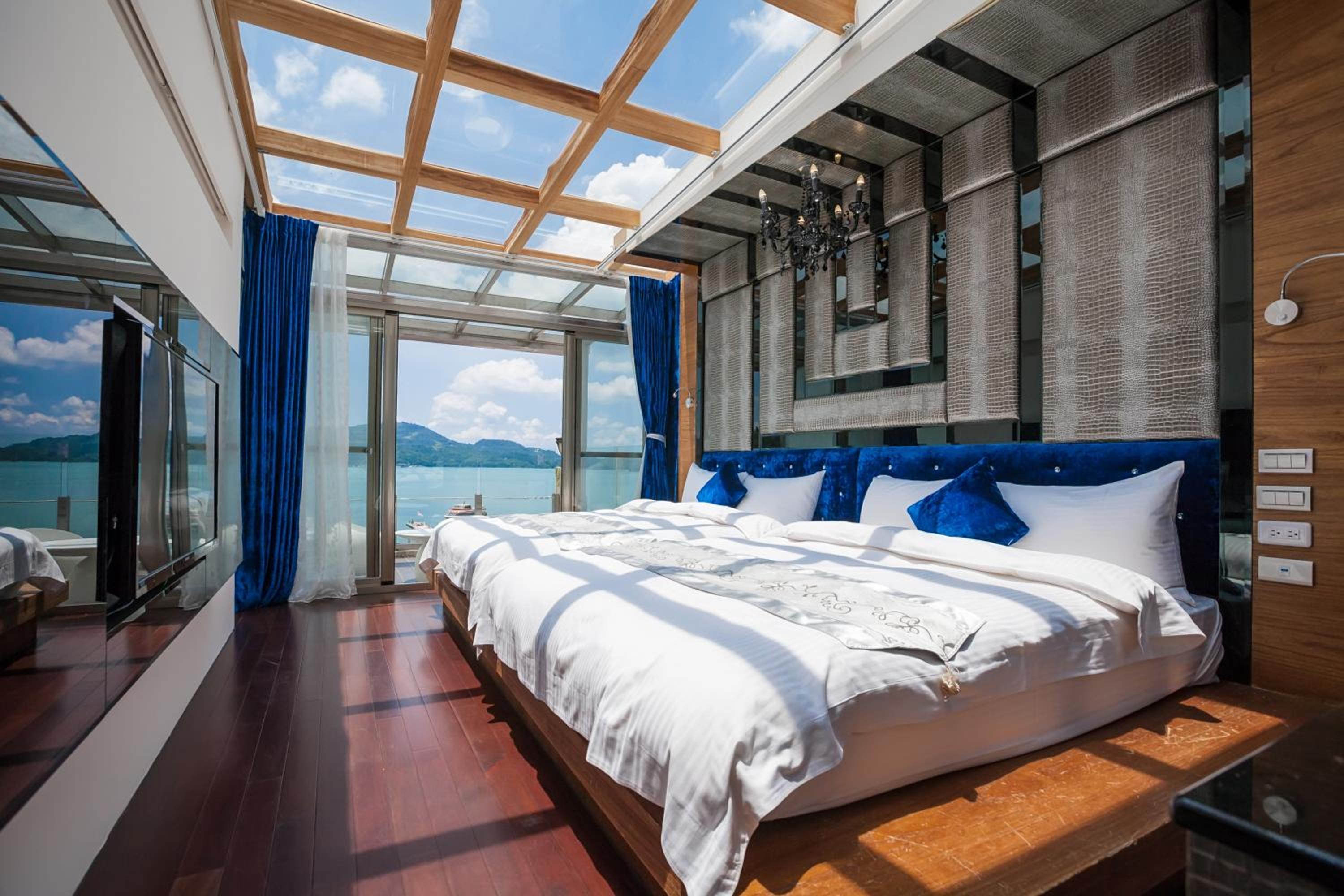 Vip, 2 Double Beds