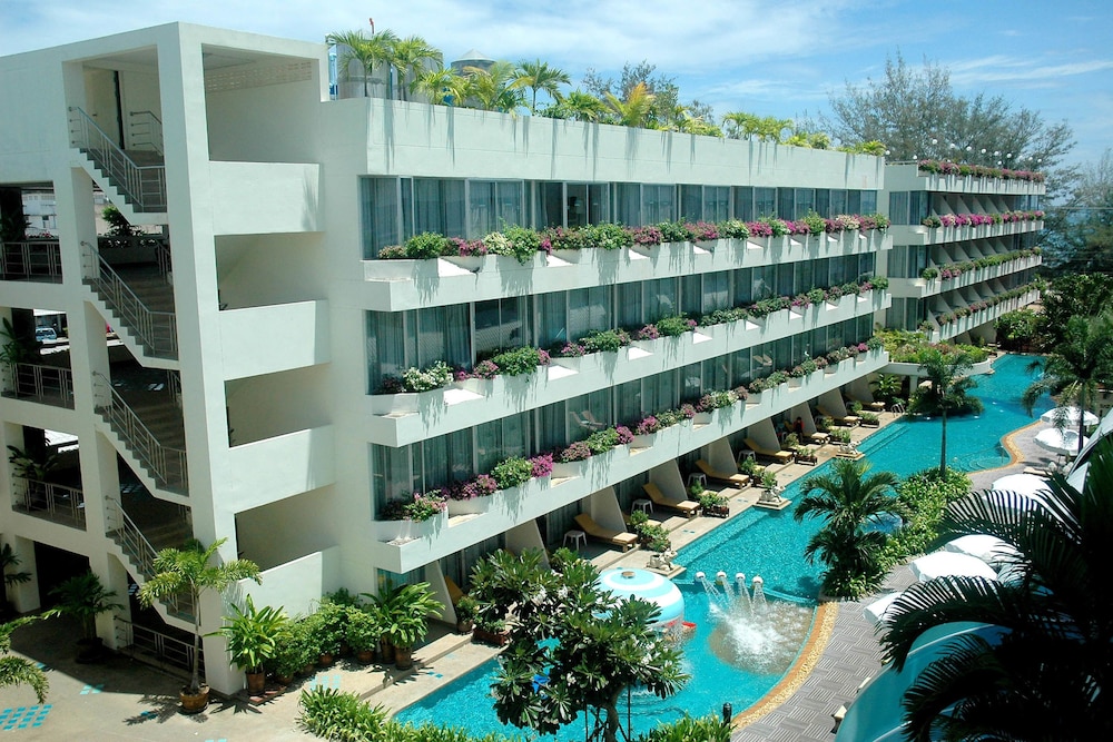 The Cha Am Methavalai Hotel photo2