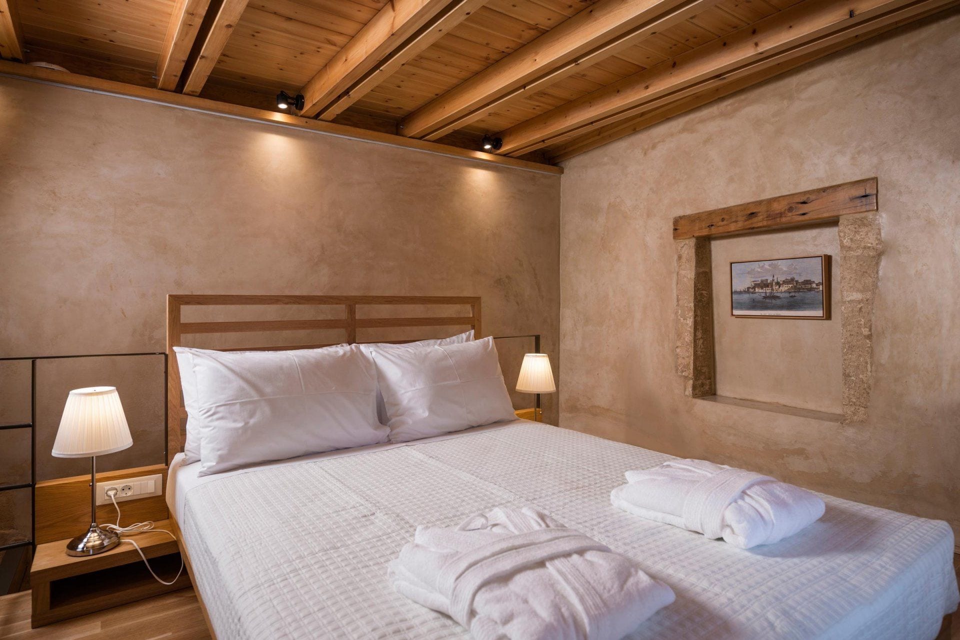 2 BEDROOMS, DELUXE, HOUSE