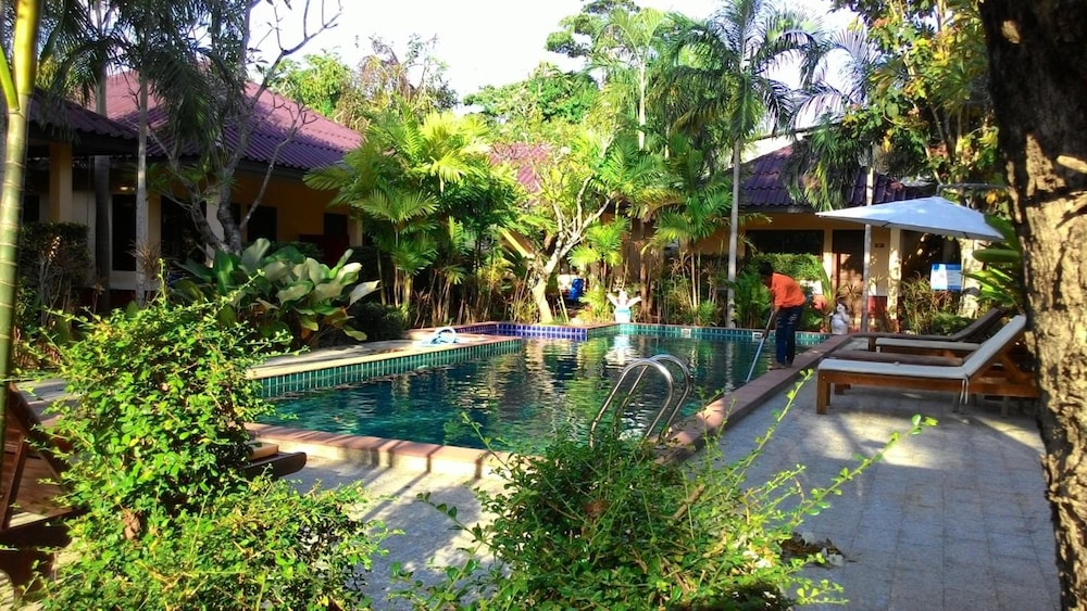 Happy Cottages Phuket 32/42