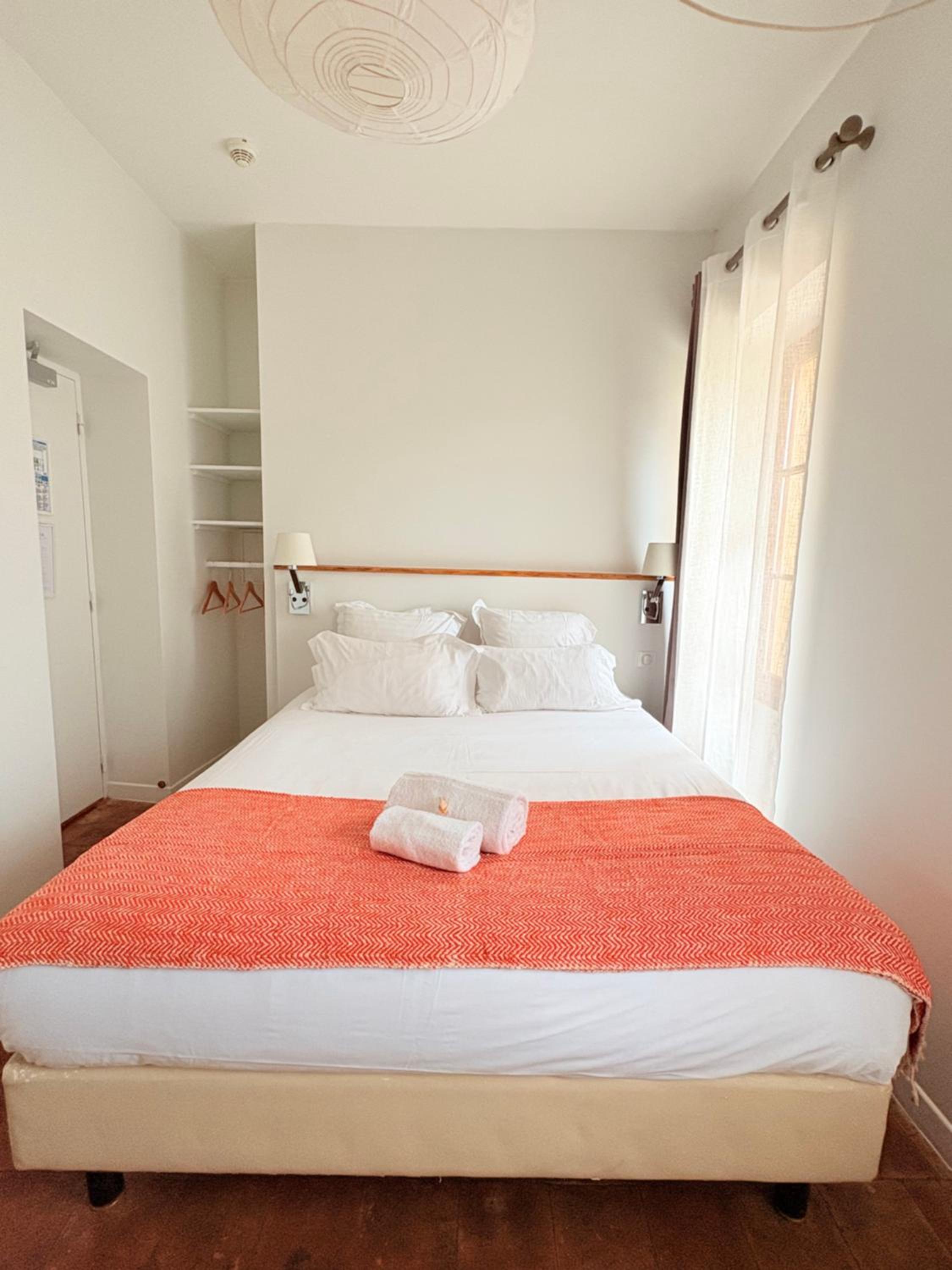 Standard, Double Bed