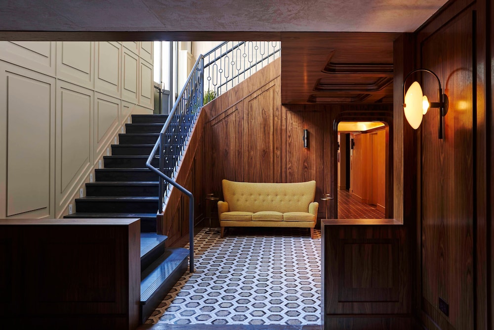 Walker Hotel Tribeca 50/51