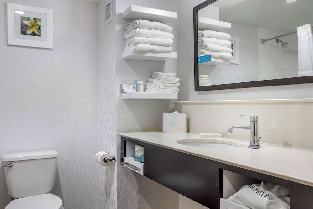 Hampton Inn Adel 43/45