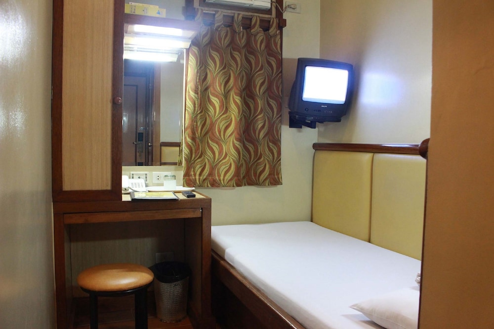 Kabayan Hotel Pasay 29/70