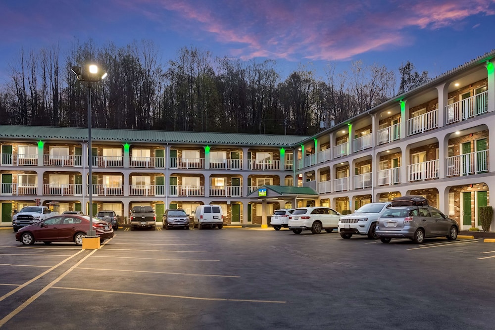 SureStay Hotel by Best Western Summersville 39/50