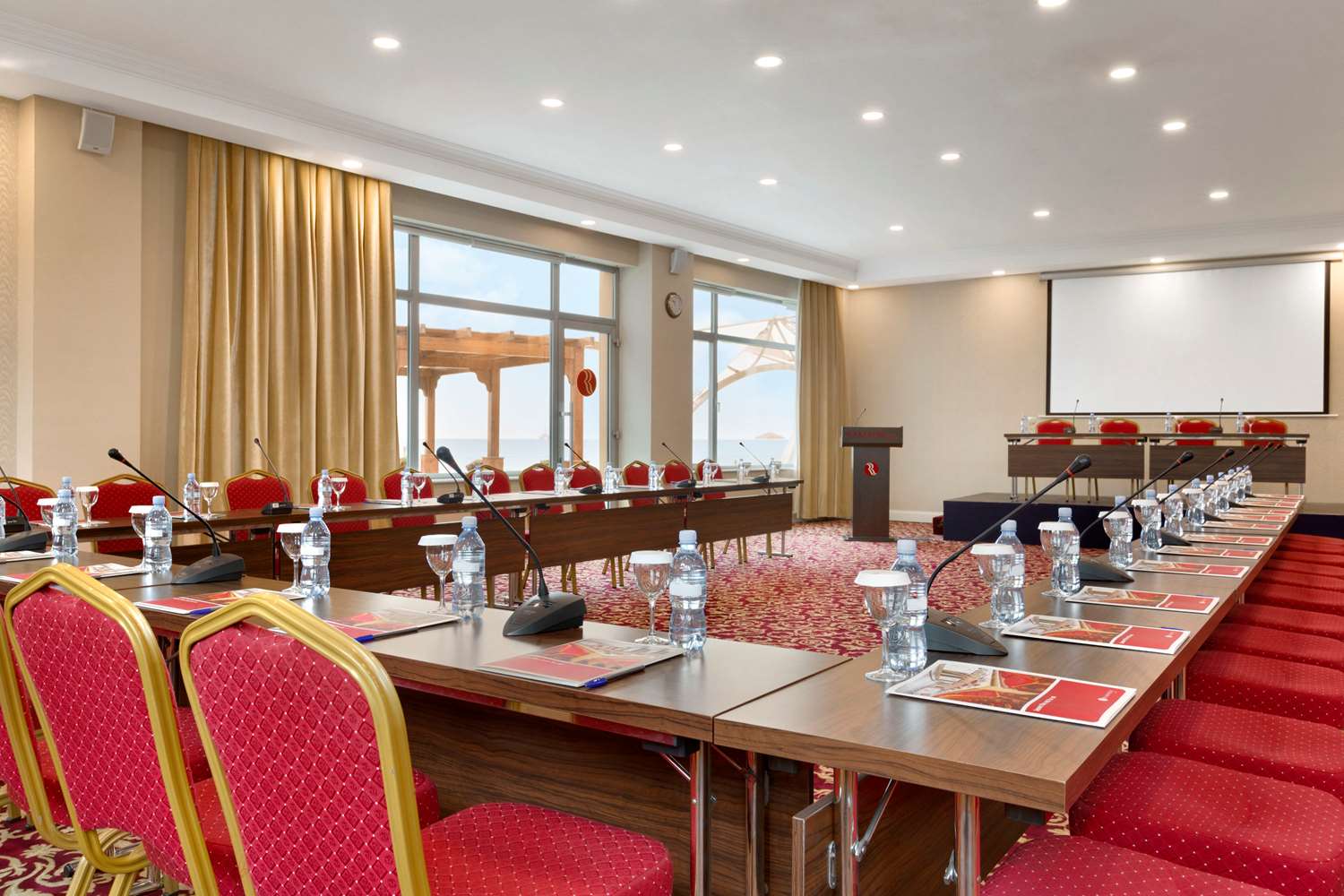 Ramada by Wyndham Baku 50/59