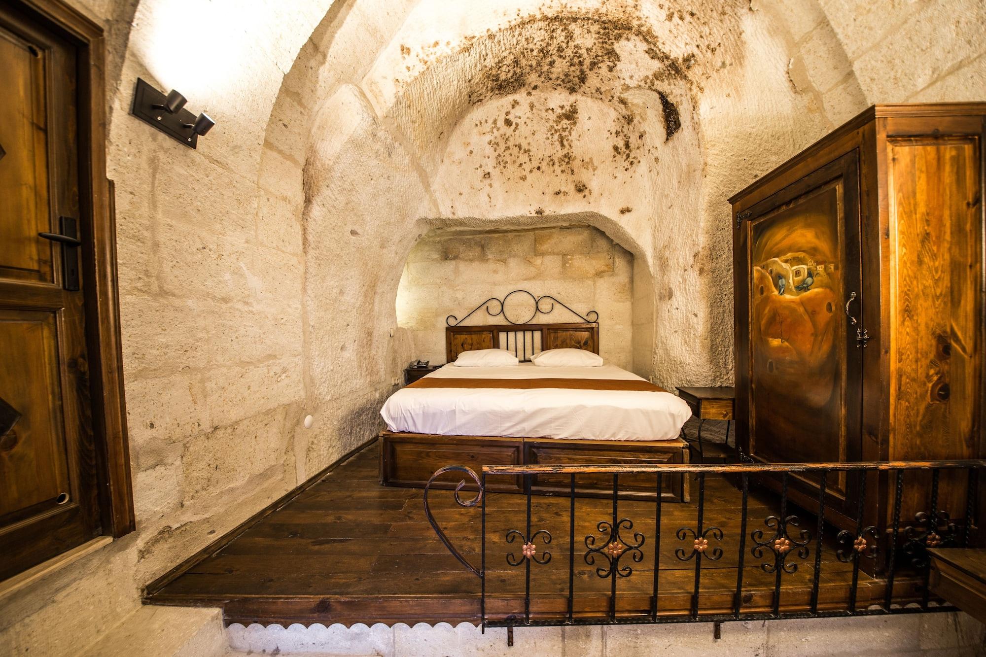 Harkasos Cave Hotel 7/39