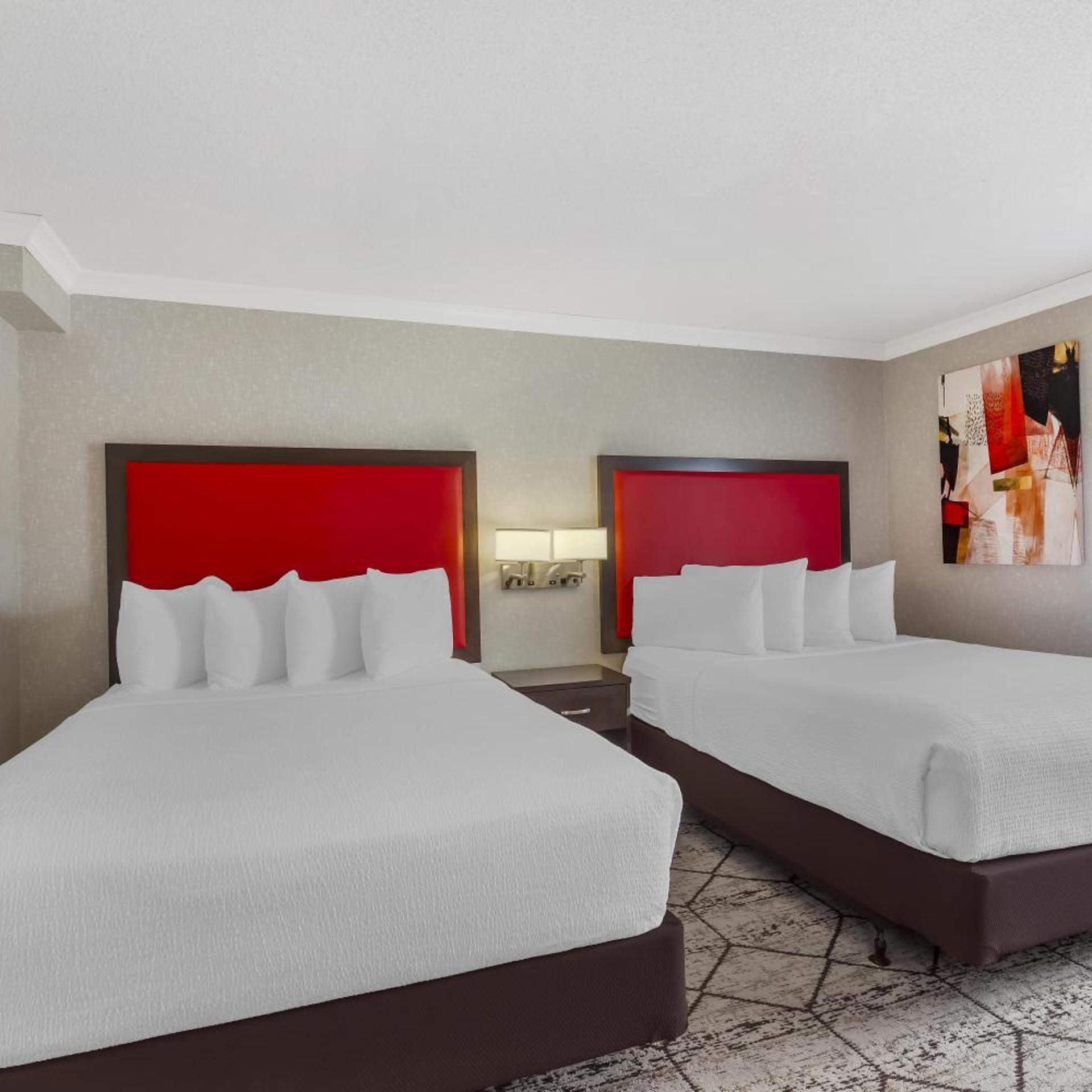 جناح بسريرين كوين مع أريكة، Best Western Plus Rose City Suites 6/10