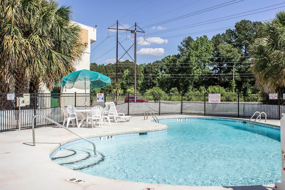 Quality Inn Selma NC 3/25