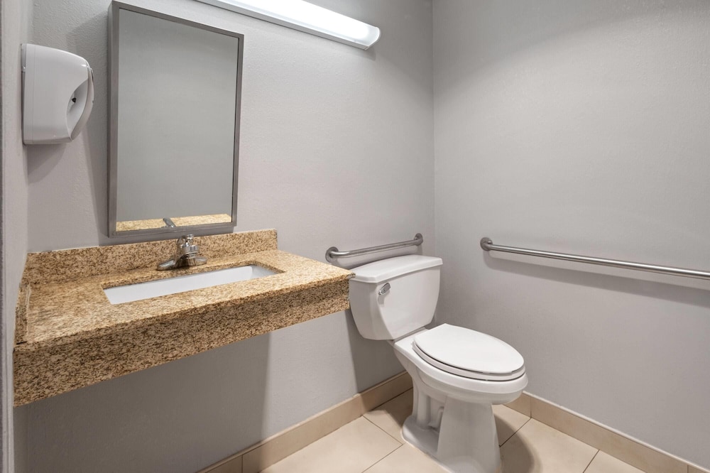 Microtel Inn Suites By Wyndham Albany Airport 47/49