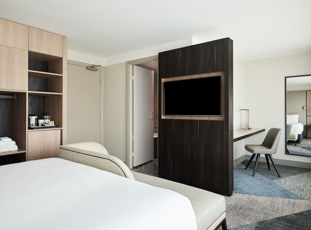 HYATT PLACE LONDON HEATHROW AIRPORT 28/77