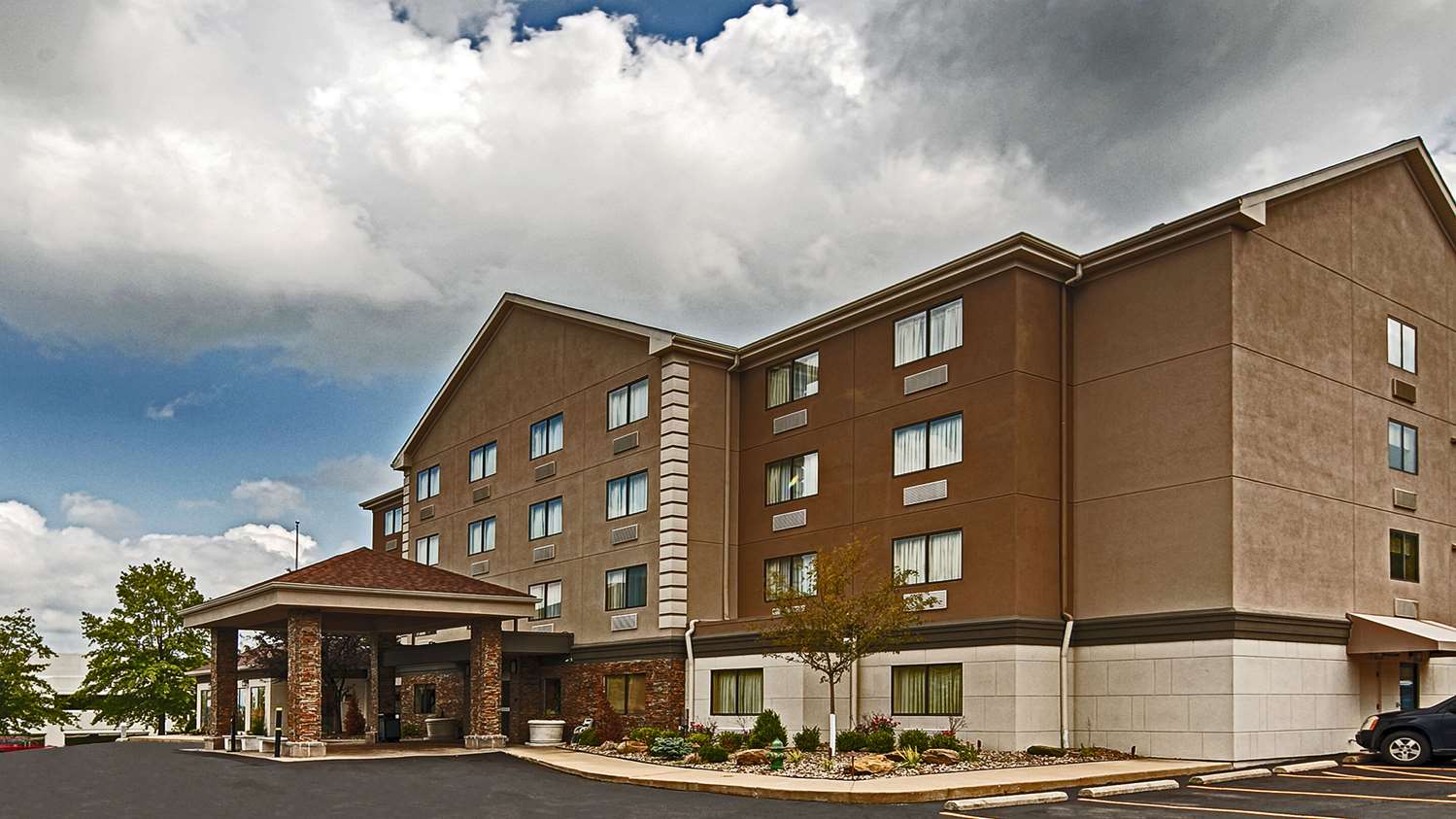 Comfort Inn and Suites Copley Akron 1/8