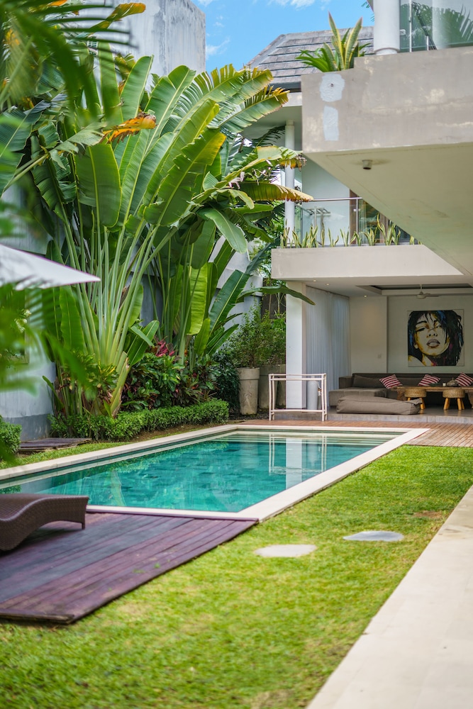 Villa Paloma 41/50