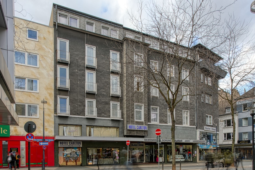 Ff&E Hotel Carlton 2/59
