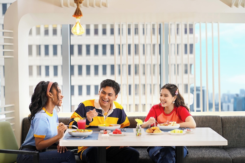 Yello Hotel Harmoni Jakarta 12/64