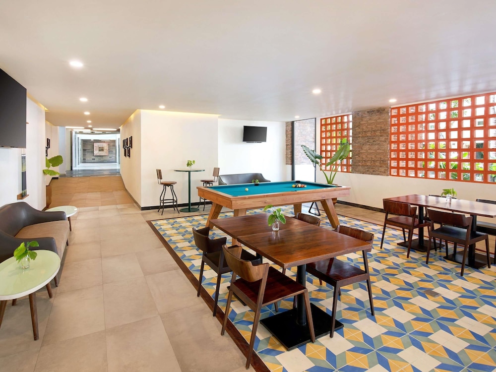 MERCURE BALI LEGIAN 54/75