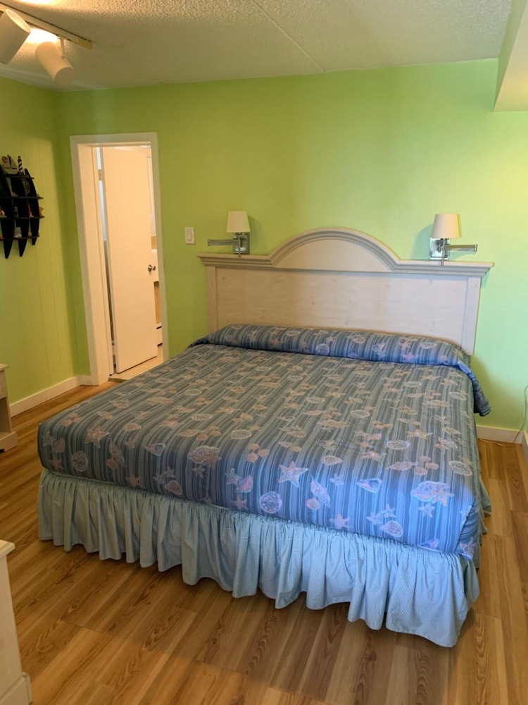 Roman Holiday Motel 10/43