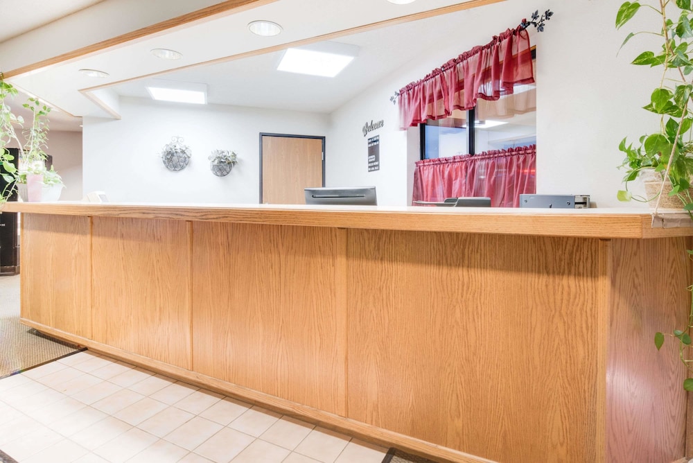 Days Inn By Wyndham Sturgis 4/18
