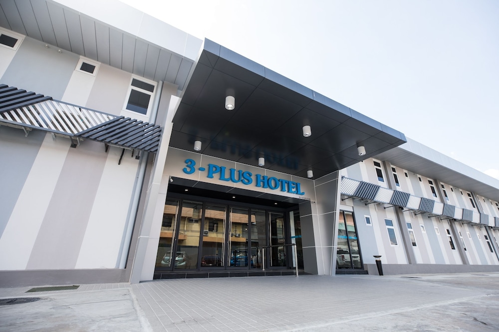 3-Plus Hotel 2/44