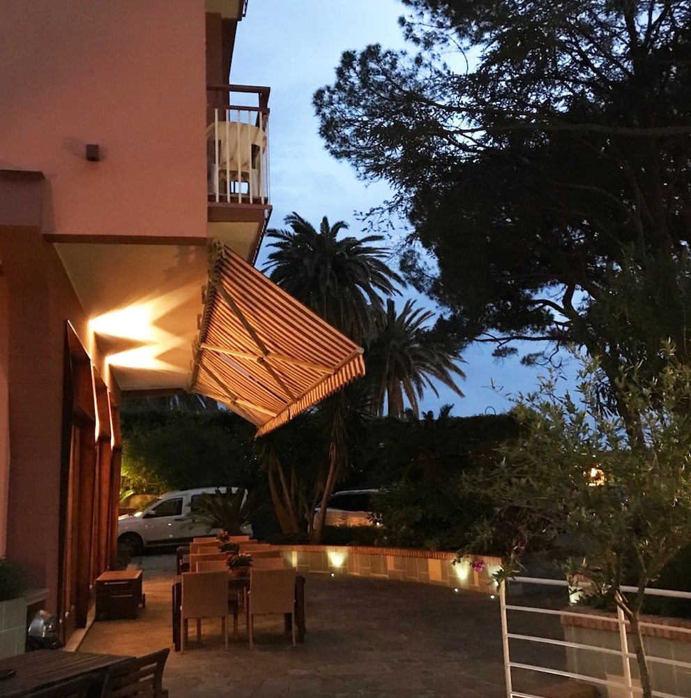 Hotel Esperia 70/71