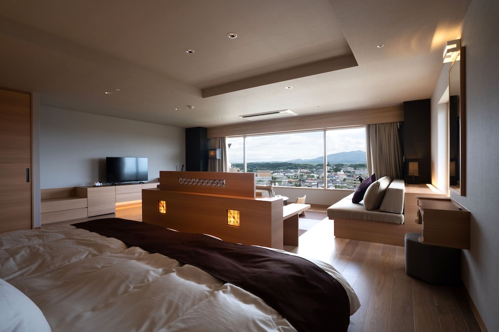 TSUKASA ROYAL HOTEL 26/72