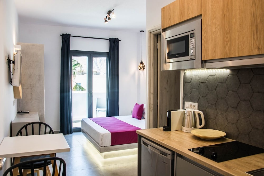 Dragonfly Villas 50/50